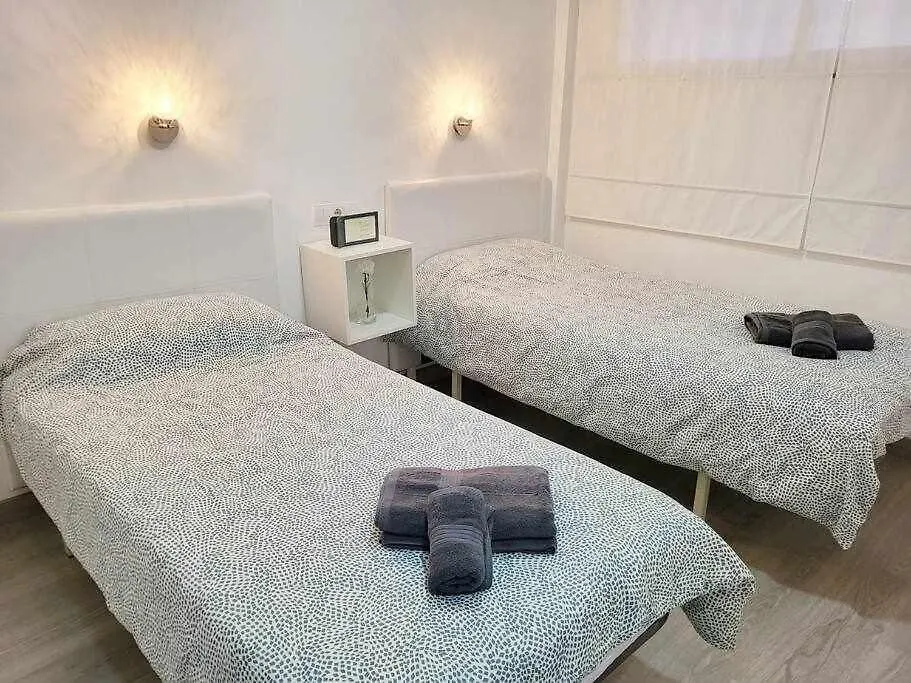Opera Beach House Ac Wifi Fuengirola 0*,  İspanya